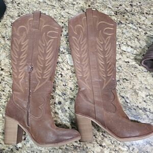 MIA Brown Heeled Western Boots